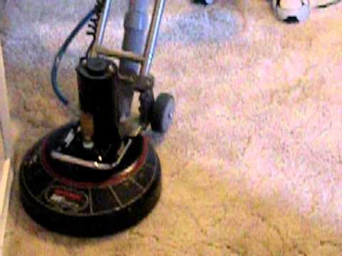 Roto-Vac 360 in action.AVI